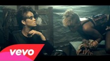 Rihanna 'Disturbia' music video